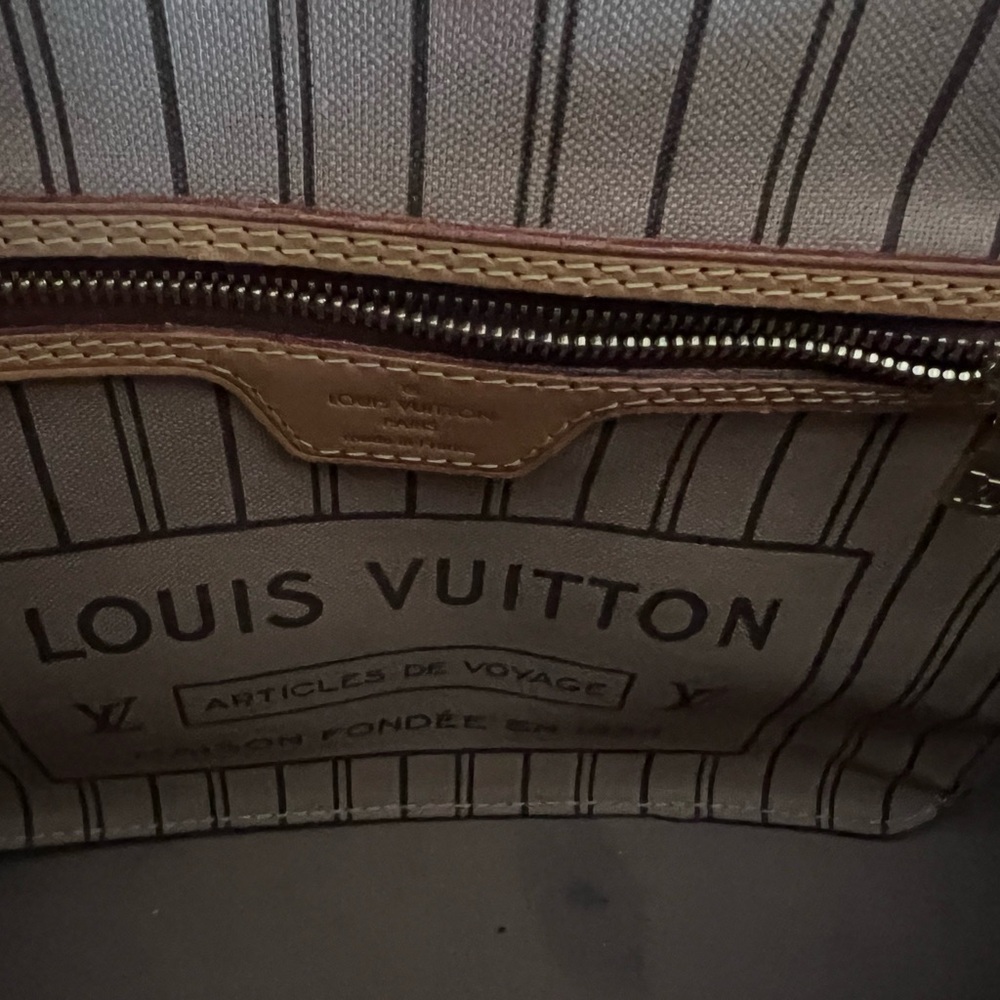 Louis Vuitton neverfull pm